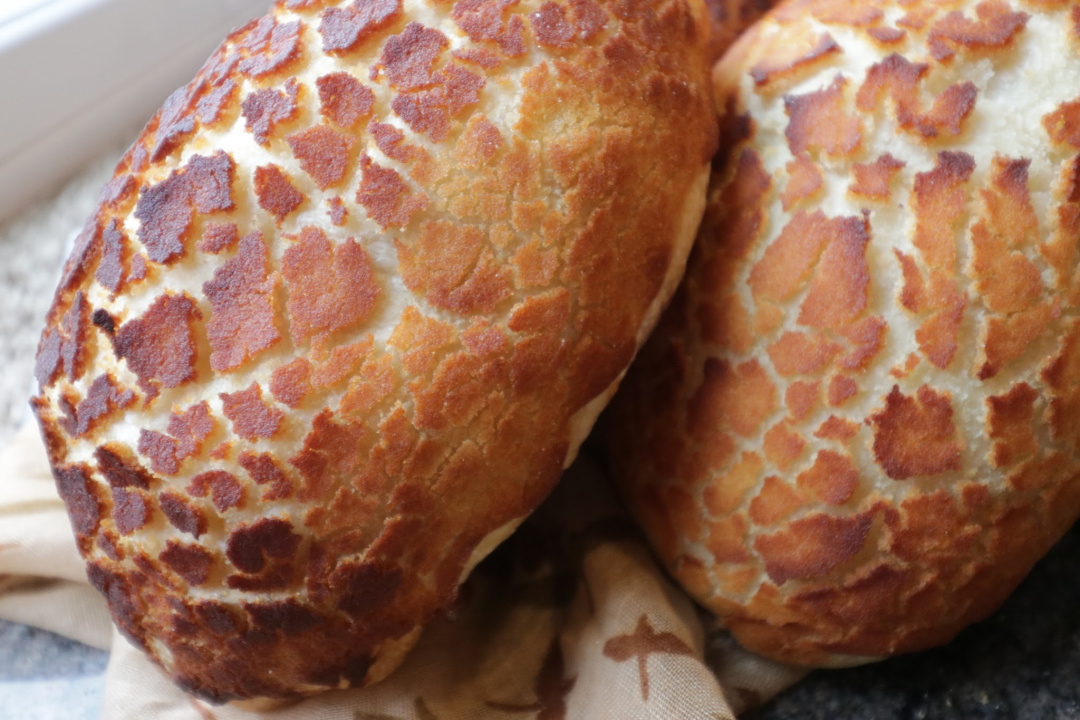 Tiger Bread Rolls/Dutch Crunch